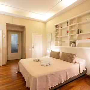 Apartment Colosseo Ohana, Rome