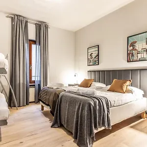 Apartment Flatinrome Trastevere Complex, Rome